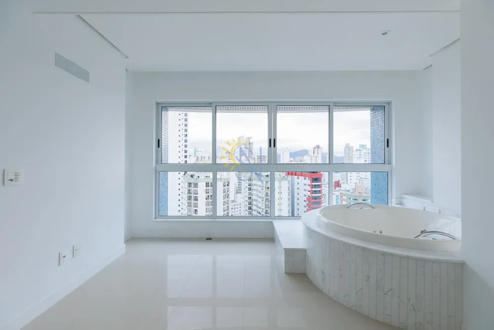 Apartamento, 4 quartos, 252 m² - Foto 2