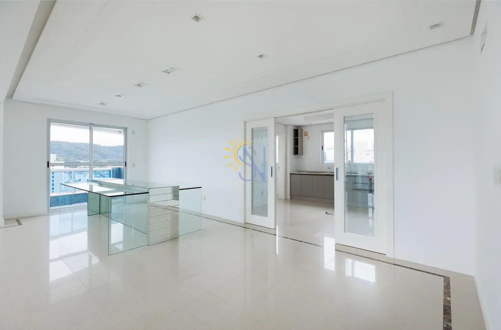Apartamento, 4 quartos, 252 m² - Foto 1