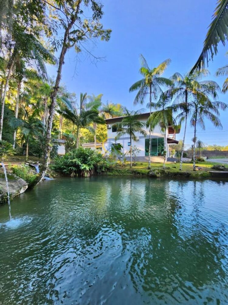 Chácara, 4 quartos, 3800 m² - Foto 1