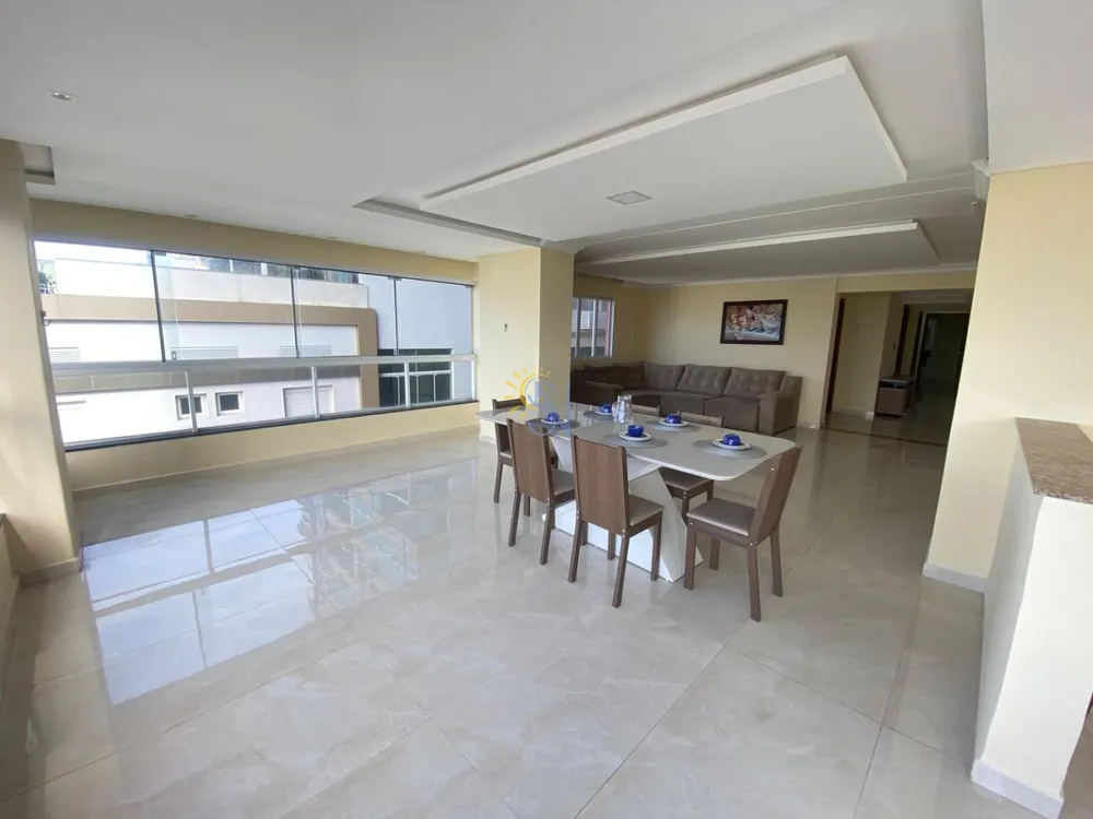 Apartamento, 3 quartos, 213 m² - Foto 1