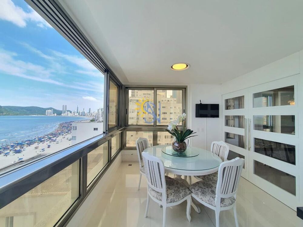 Apartamento, 4 quartos, 212 m² - Foto 1