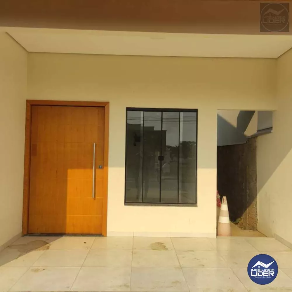 Casa de Condomínio à venda com 3 quartos, 250m² - Foto 2