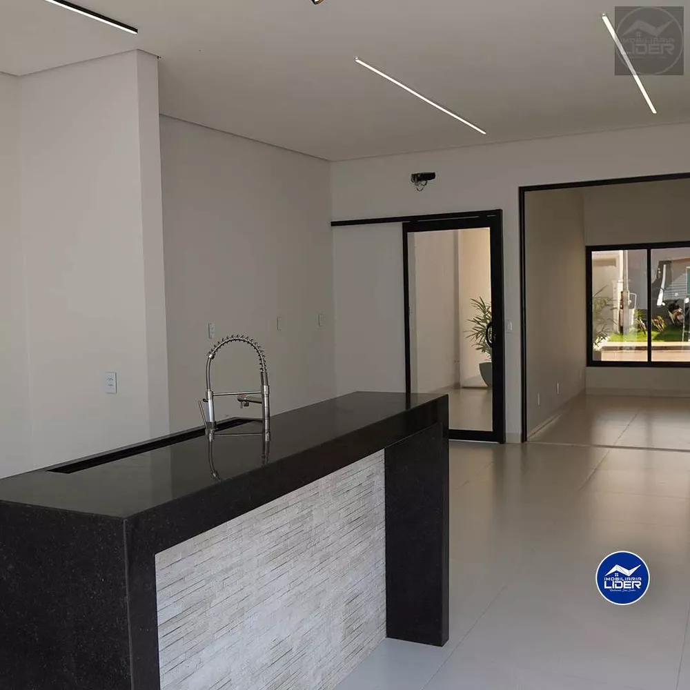 Casa de Condomínio à venda com 3 quartos, 250m² - Foto 8