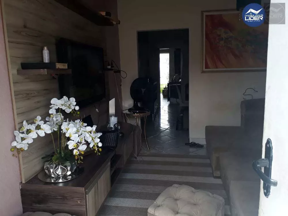 Casa à venda com 3 quartos, 360m² - Foto 3