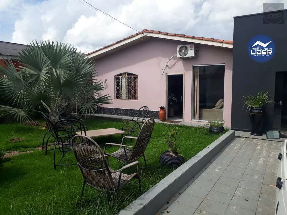 Casa à venda com 3 quartos, 360m² - Foto 1