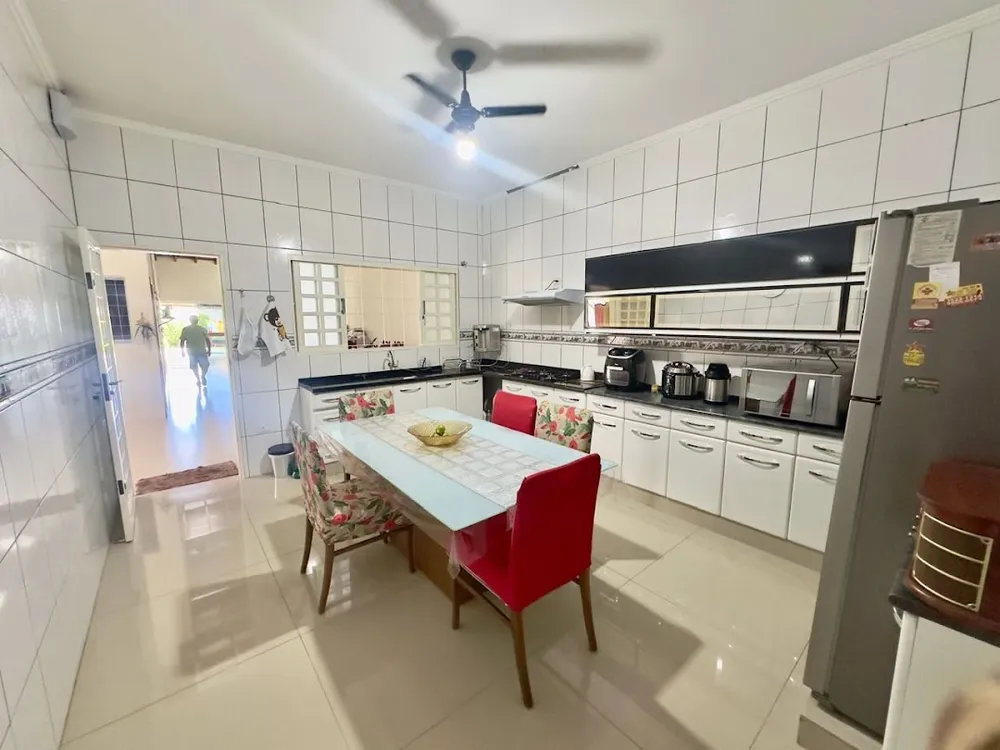 Casa, 3 quartos, 253 m² - Foto 3