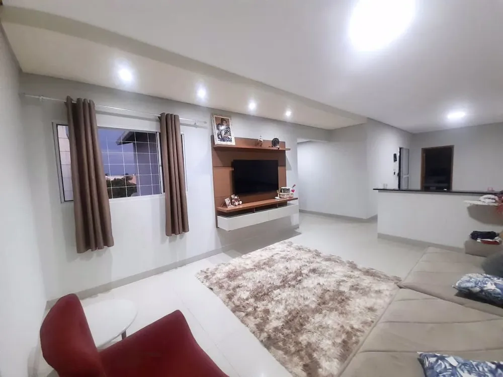 Casa, 3 quartos, 244 m² - Foto 1