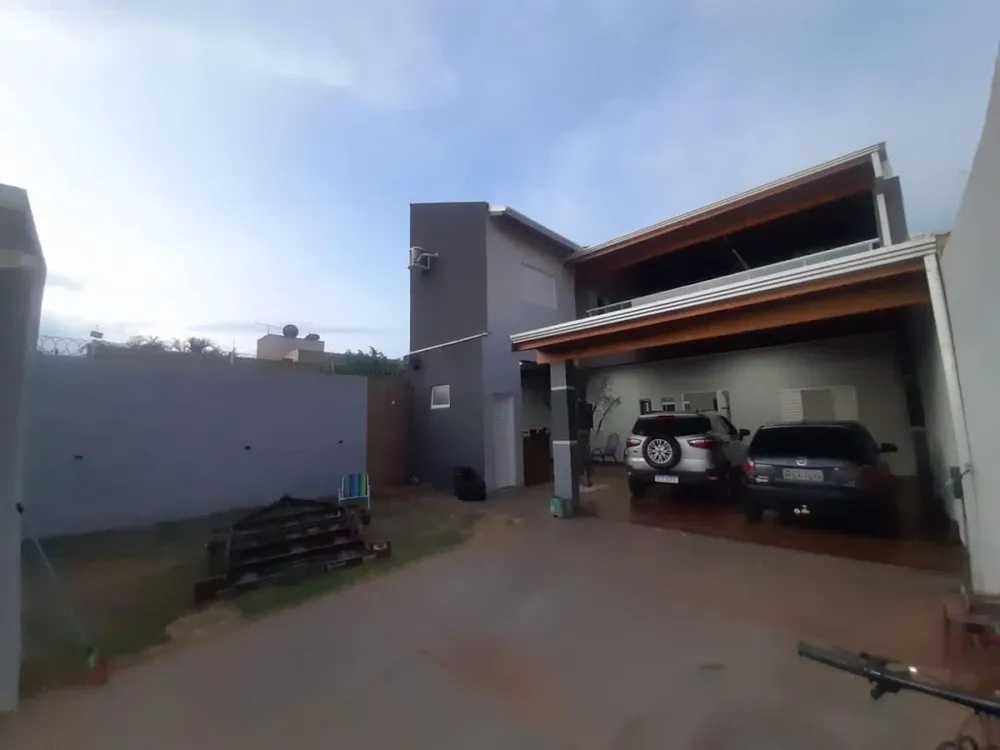 Casa, 3 quartos, 244 m² - Foto 3