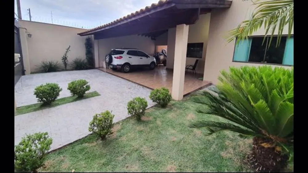 Casa, 3 quartos, 215 m² - Foto 1