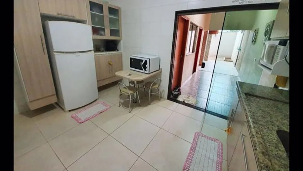 Casa, 3 quartos, 215 m² - Foto 8