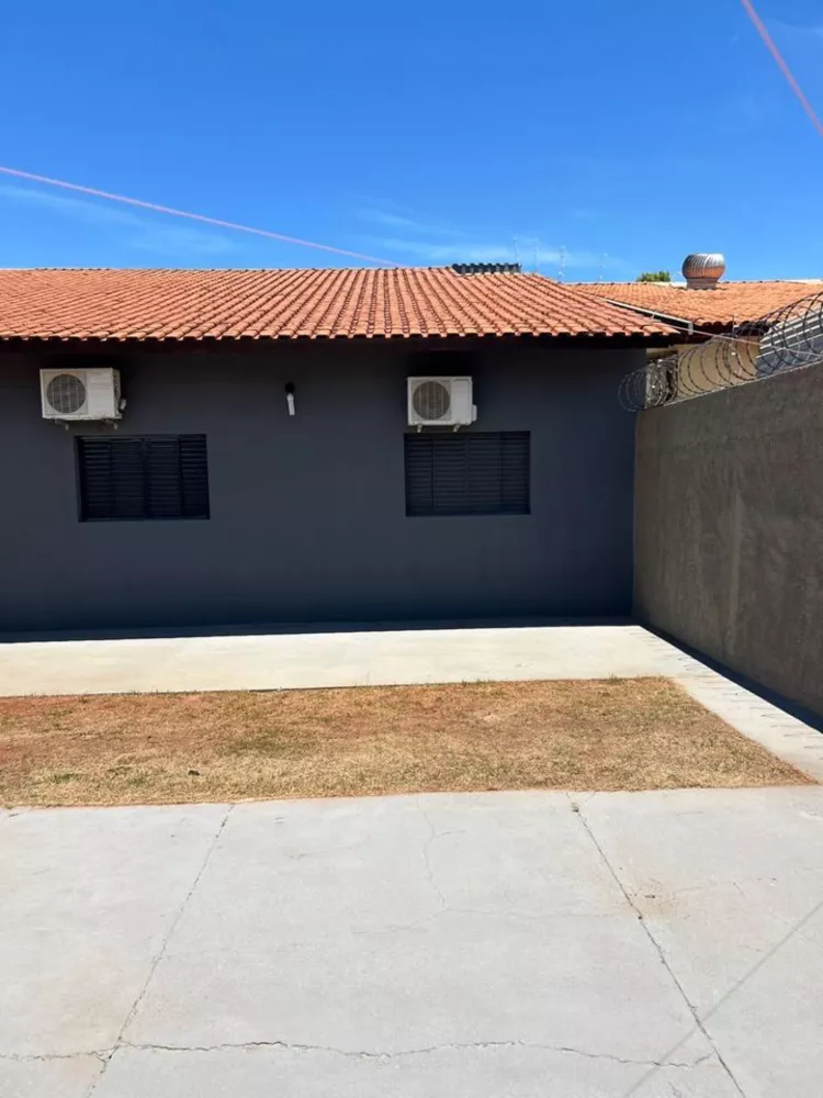 Casa, 3 quartos, 224 m² - Foto 1