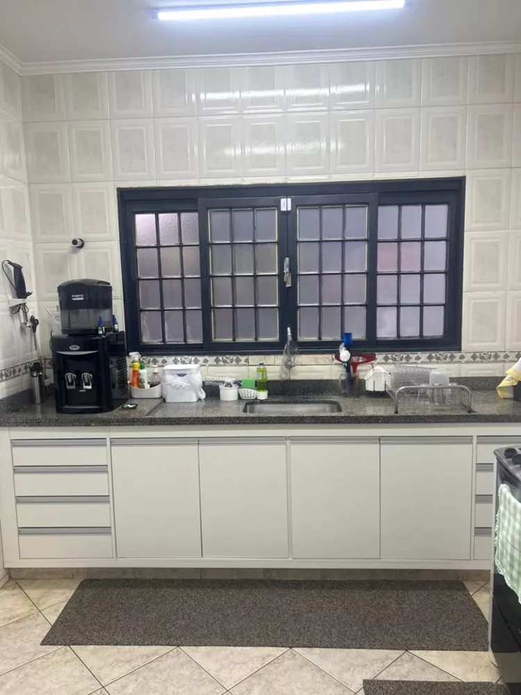 Casa, 3 quartos, 224 m² - Foto 2