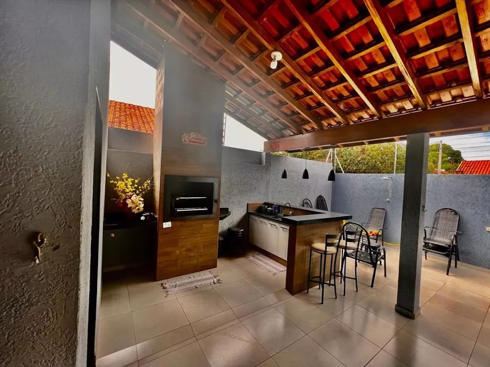 Casa, 4 quartos, 180 m² - Foto 1