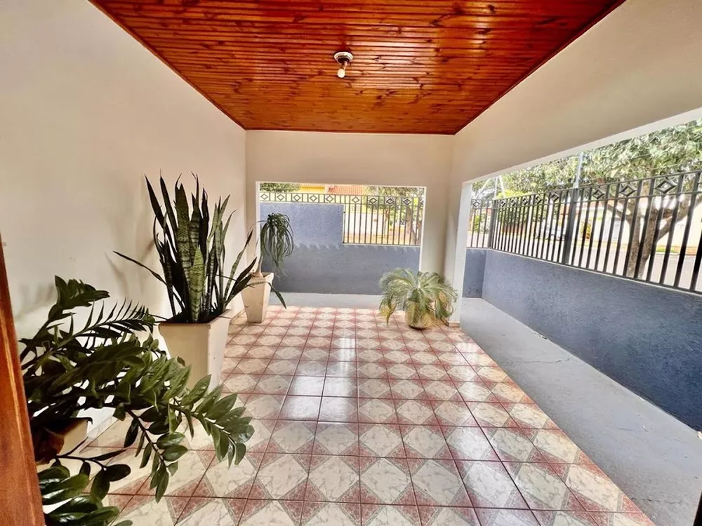 Casa, 4 quartos, 180 m² - Foto 2