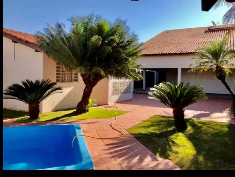 Casa, 6 quartos, 256 m² - Foto 3