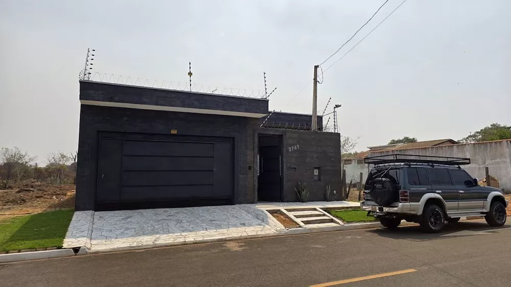 Casa, 3 quartos, 223 m² - Foto 1