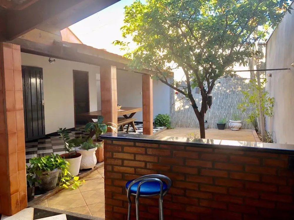 Casa, 4 quartos, 250 m² - Foto 1