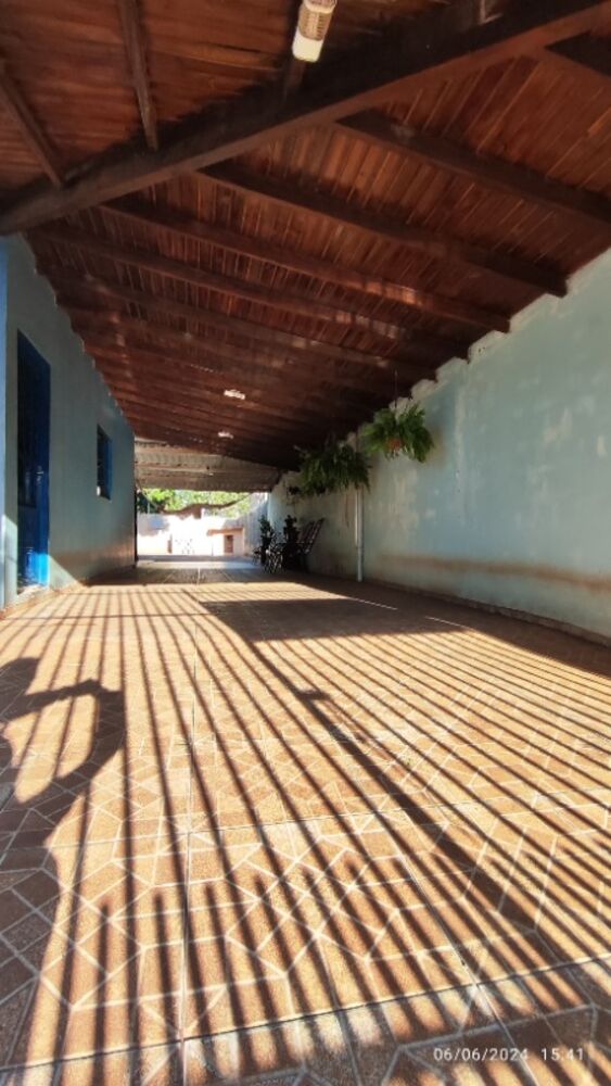 Casa à venda com 2 quartos, 140m² - Foto 3