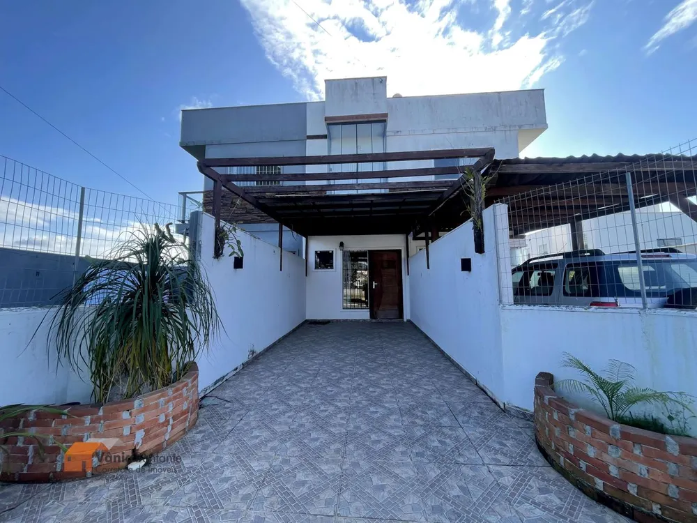 Casa, 3 quartos, 92 m² - Foto 1