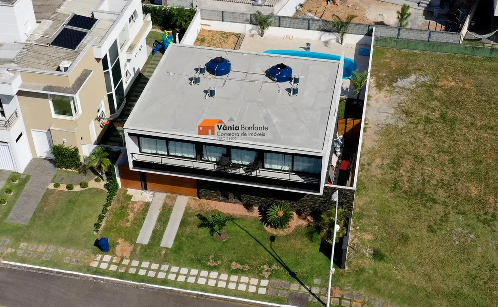 Casa, 4 quartos, 207 m² - Foto 2