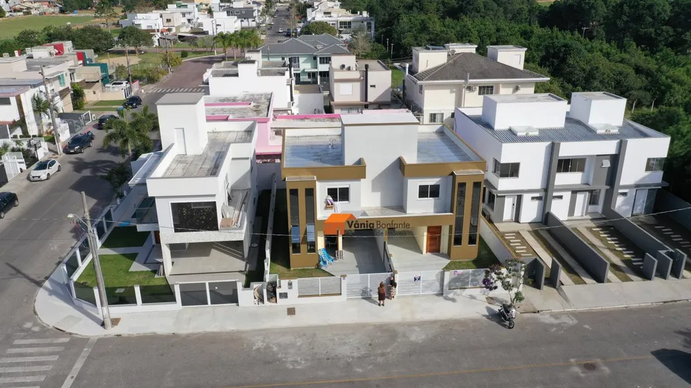Casa, 3 quartos, 116 m² - Foto 2