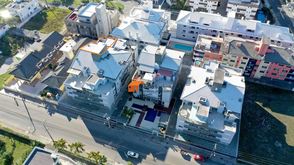 Cobertura, 3 quartos, 215 m² - Foto 1