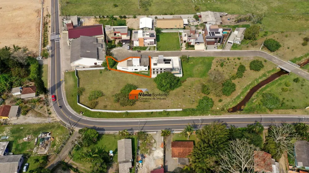 Casa, 4 quartos, 238 m² - Foto 4