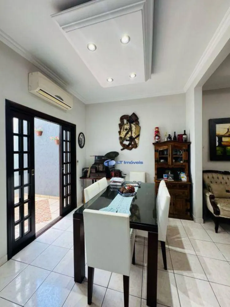 Casa, 3 quartos, 130 m² - Foto 2