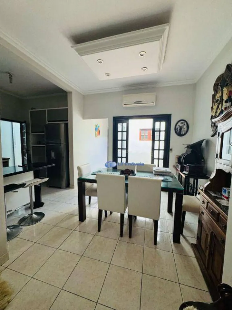 Casa, 3 quartos, 130 m² - Foto 1