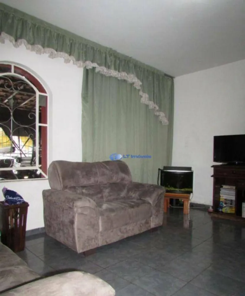 Casa, 3 quartos, 219 m² - Foto 1