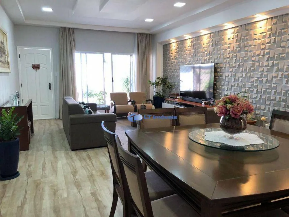 Casa, 5 quartos, 250 m² - Foto 4