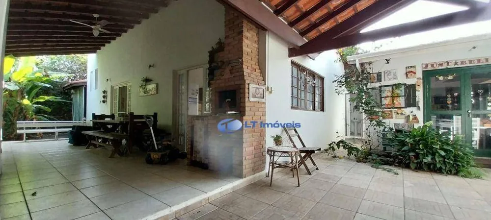 Casa, 3 quartos, 235 m² - Foto 14