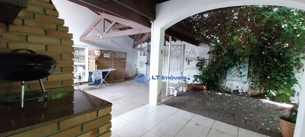 Casa, 3 quartos, 235 m² - Foto 9