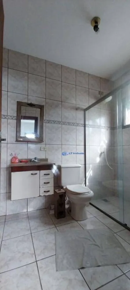 Casa, 3 quartos, 235 m² - Foto 1