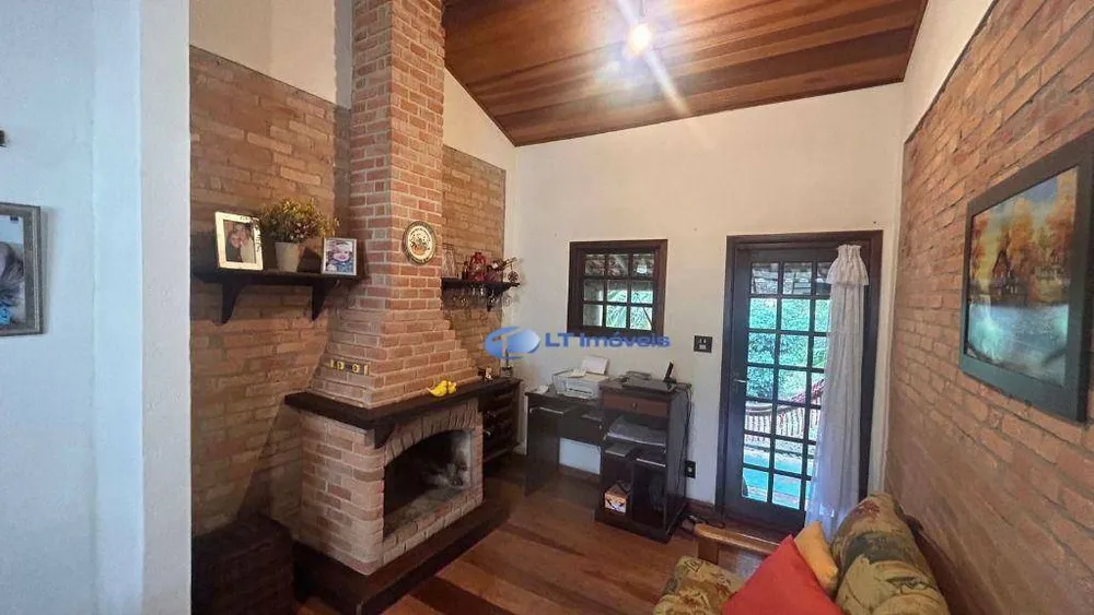 Chácara, 2 quartos, 2372 m² - Foto 3