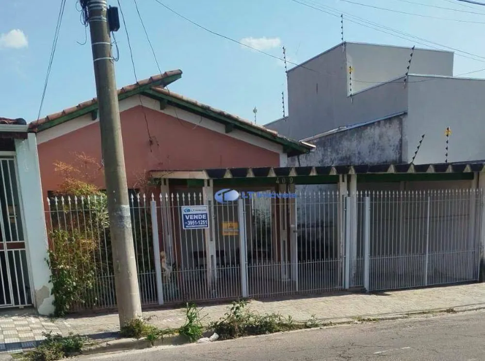 Casa, 3 quartos, 217 m² - Foto 1