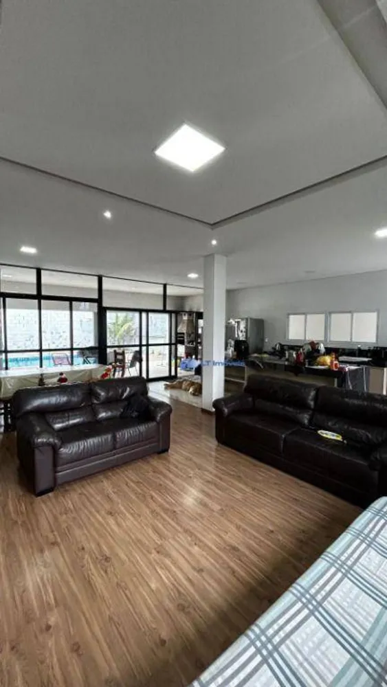 Sobrado, 3 quartos, 247 m² - Foto 1