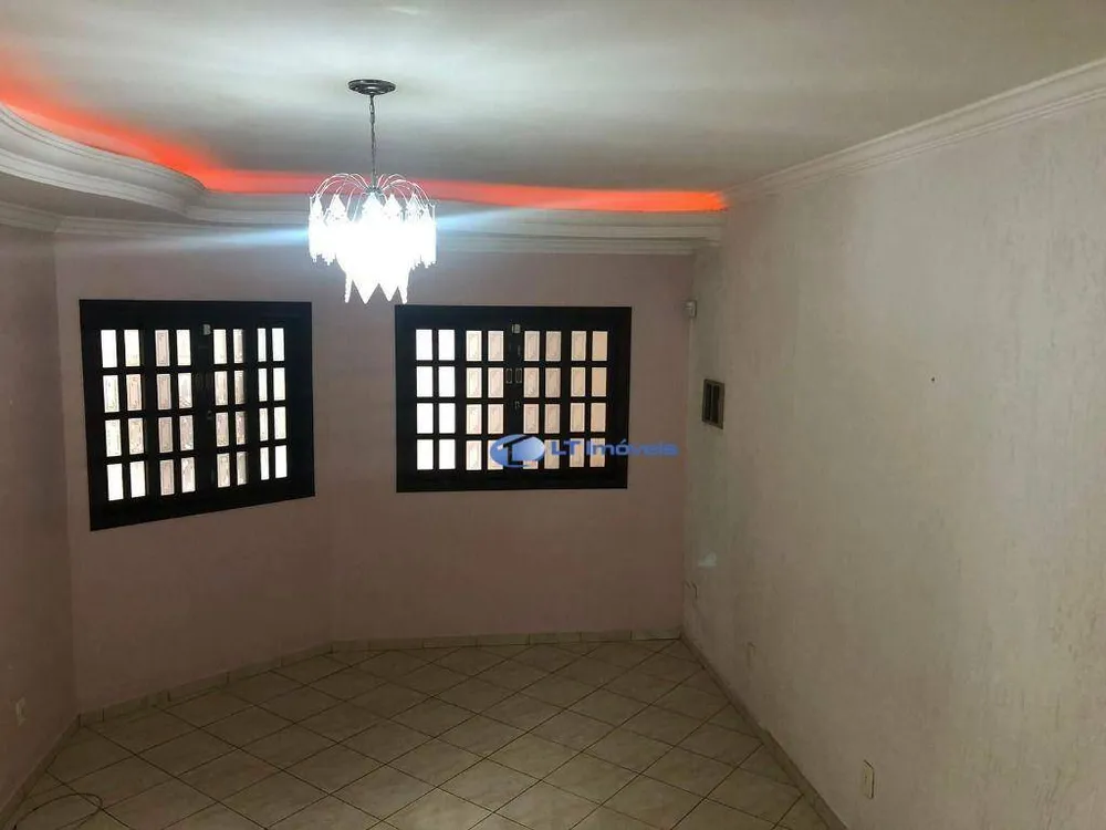 Sobrado, 4 quartos, 235 m² - Foto 4