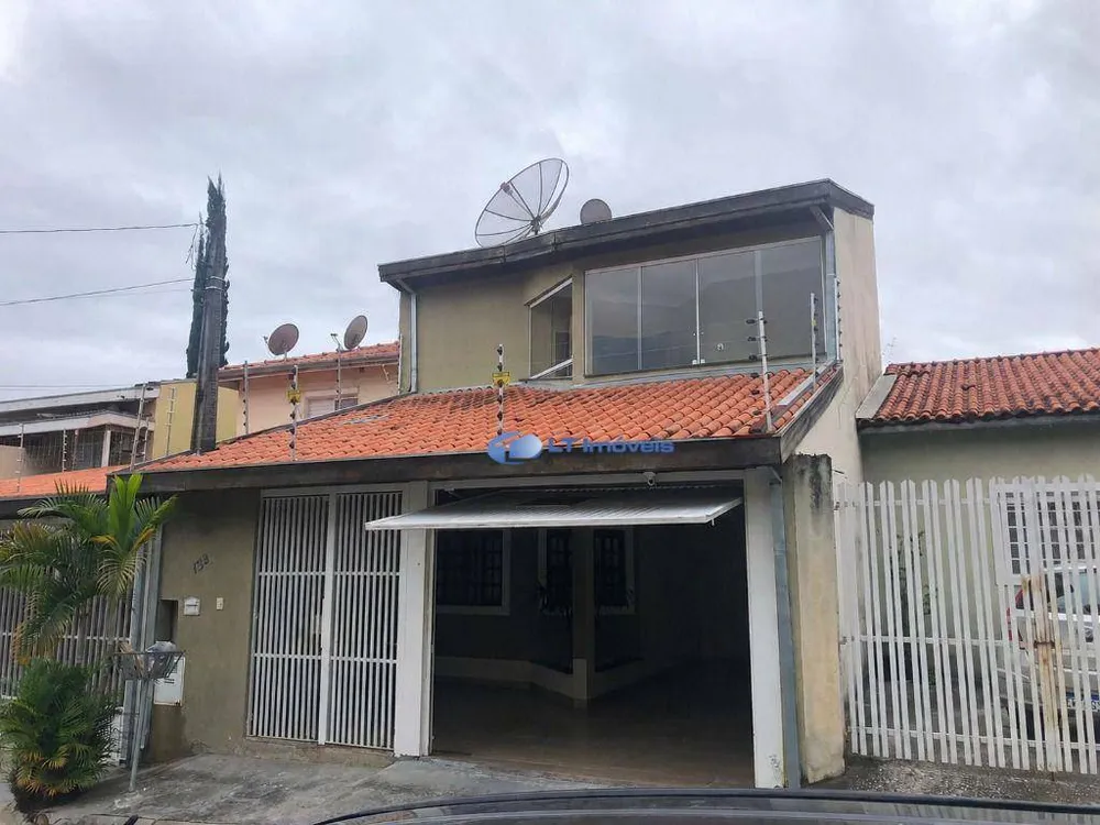 Sobrado, 4 quartos, 235 m² - Foto 1