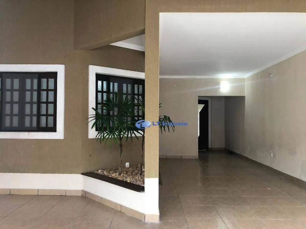 Sobrado, 4 quartos, 235 m² - Foto 2