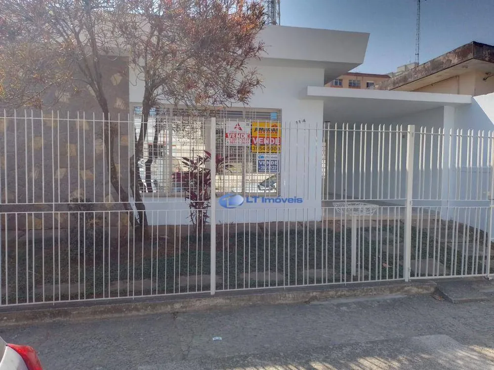 Casa, 5 quartos, 169 m² - Foto 1