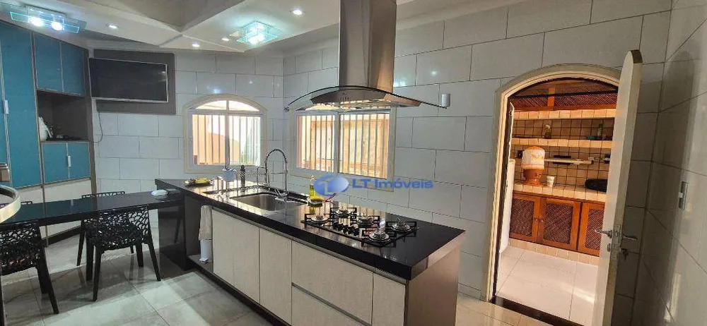 Casa, 5 quartos, 402 m² - Foto 9