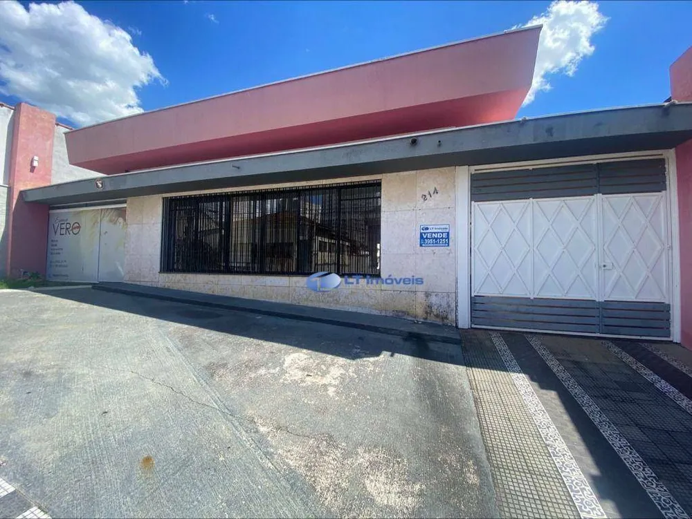 Casa, 3 quartos, 380 m² - Foto 1