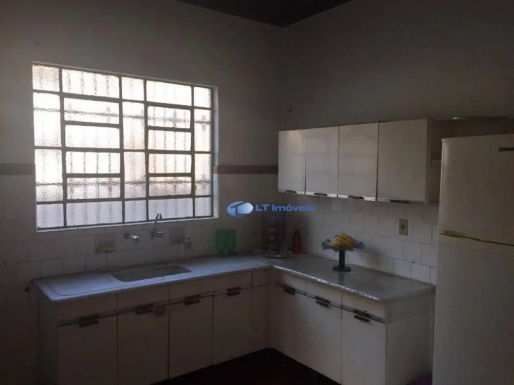 Casa, 6 quartos, 250 m² - Foto 2