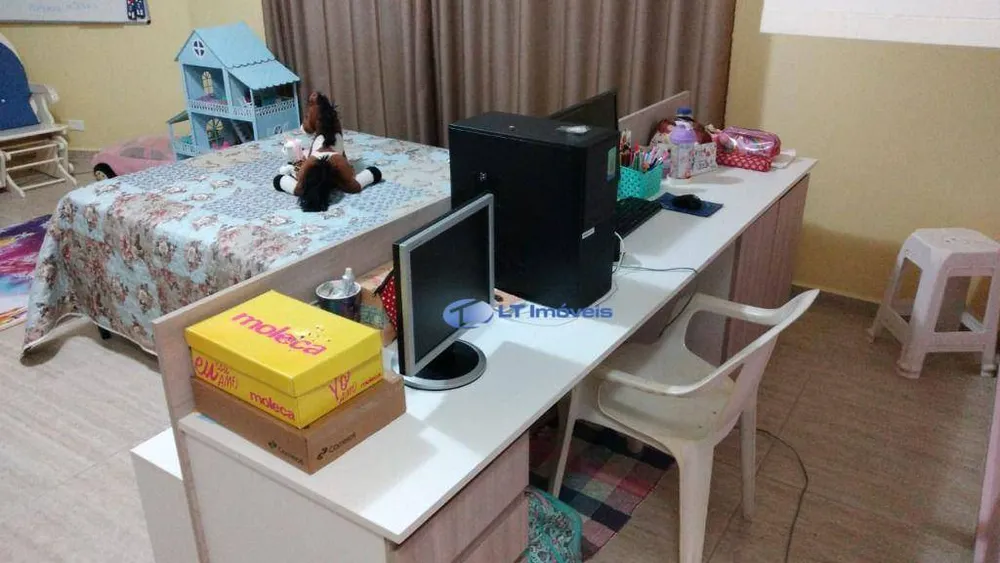 Casa, 4 quartos, 378 m² - Foto 19