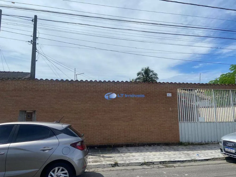 Casa, 2 quartos, 206 m² - Foto 1