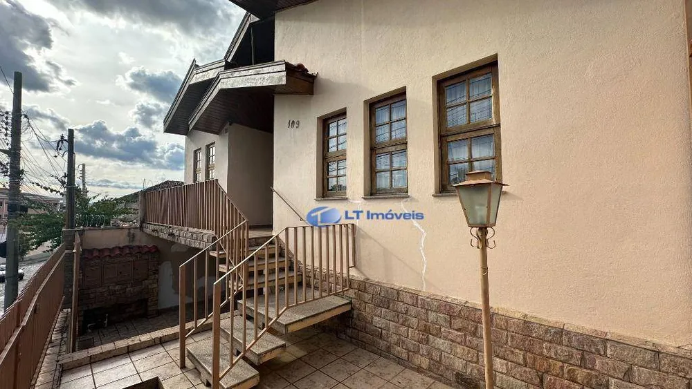Casa, 3 quartos, 210 m² - Foto 2