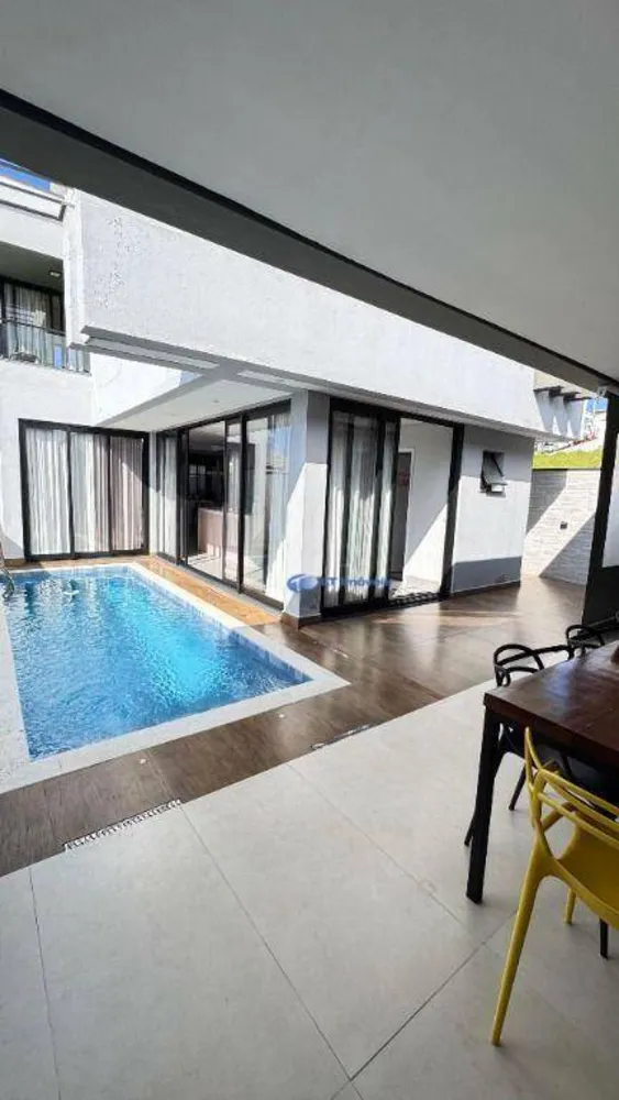Sobrado, 3 quartos, 211 m² - Foto 1