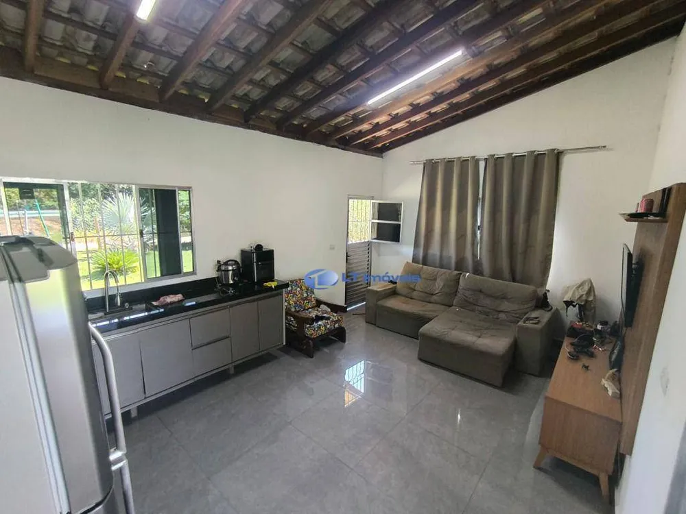 Chácara, 2 quartos, 1520 m² - Foto 2