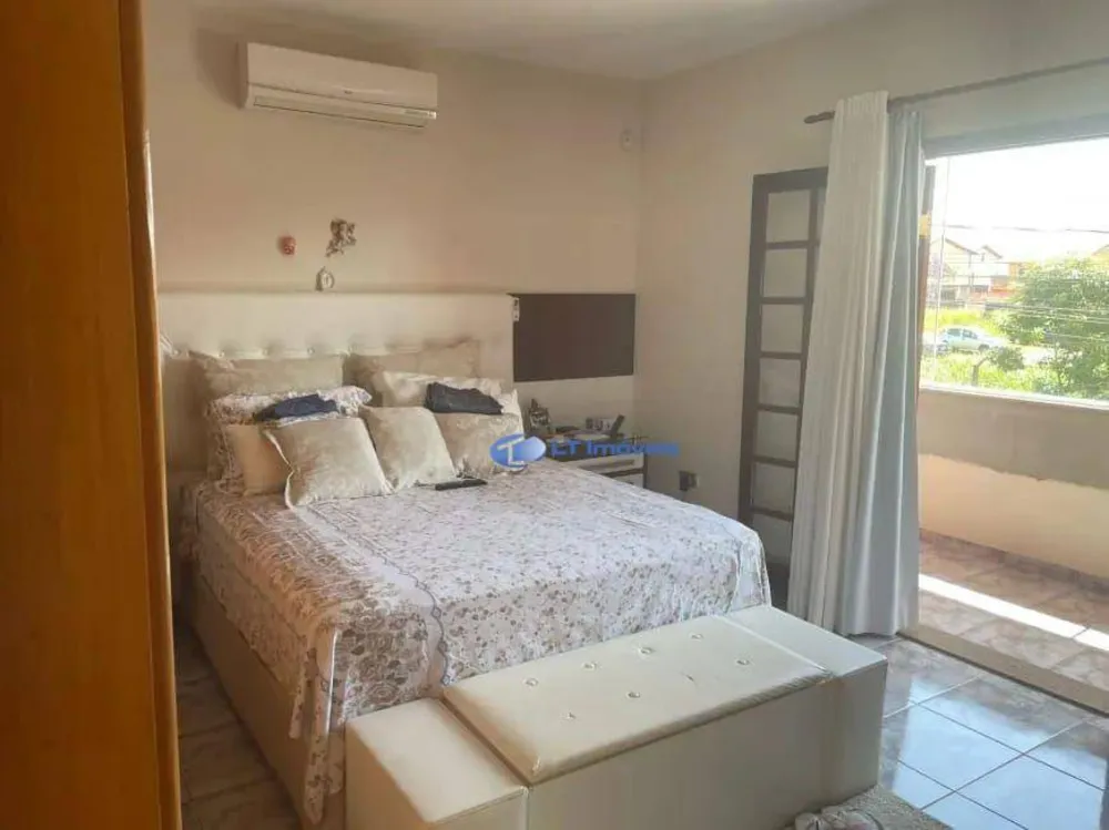 Sobrado, 4 quartos, 244 m² - Foto 8